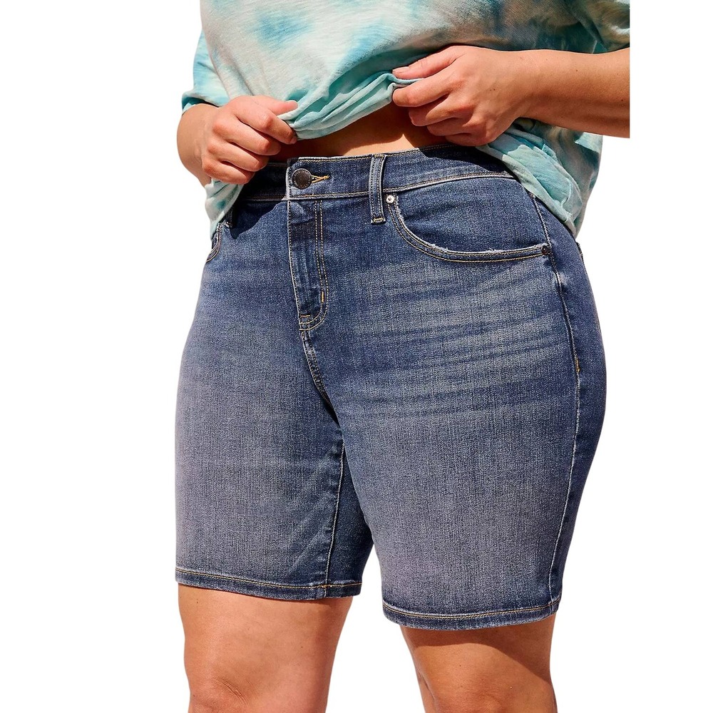 Lane Bryant Flex Magic Waistband Curvy Fit High-Rise Denim Bermuda Short Size 24